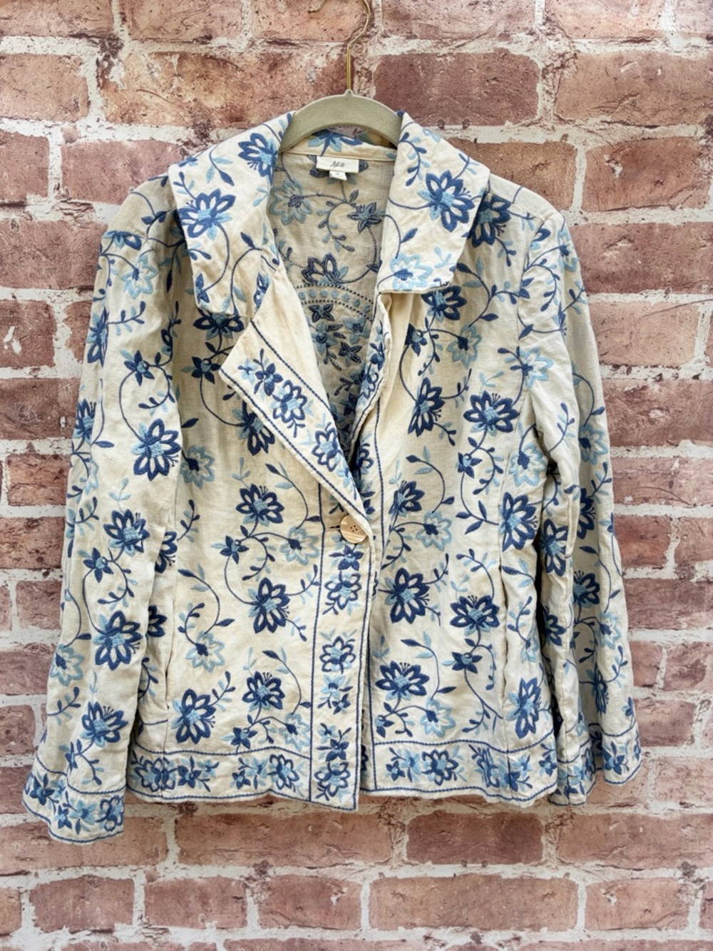 Vintage J. Jill size M Cream linen Quilted Jacket Blue Floral Embroidery - Picture 2 of 5